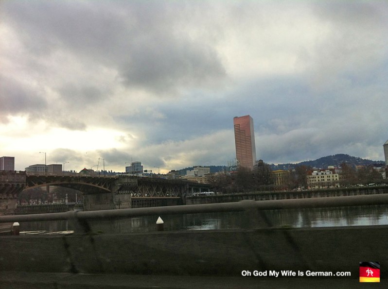05-big-pink-tower-arrival-in-downtown-portland-oregon