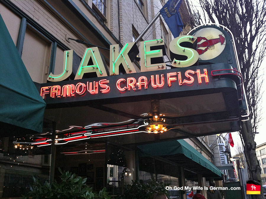 18-jakes-famous-crawfish-restaurant-sign-portland-oregon