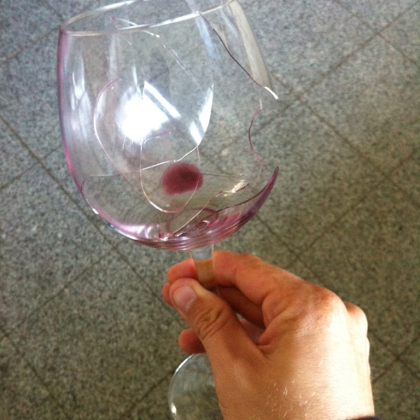 broken-red-wine-glass-funny-germany