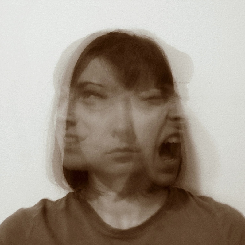screaming-woman-3-faces-moods-insanity-germany-referendariat-teacher
