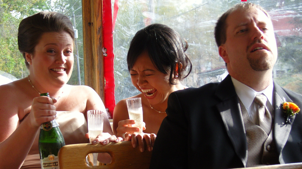 funny-proverbs-joke-germany-deutschland-laughing-bride-wedding